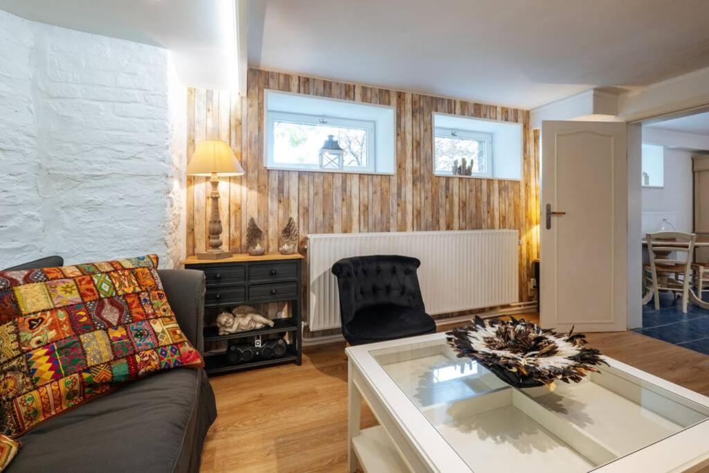 Gite De Charme Au Milieu Du Monde Namur  Exterior foto