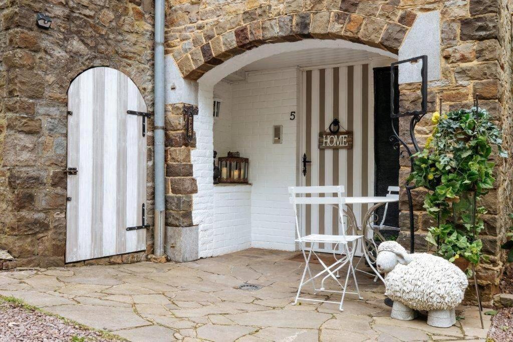 Gite De Charme Au Milieu Du Monde Namur  Exterior foto